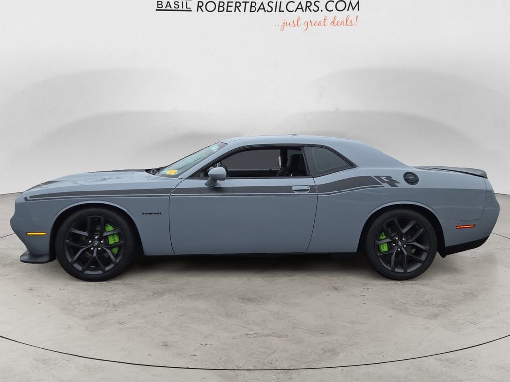 Used 2022 Dodge Challenger R/T w/ Driver Convenience Group image 2