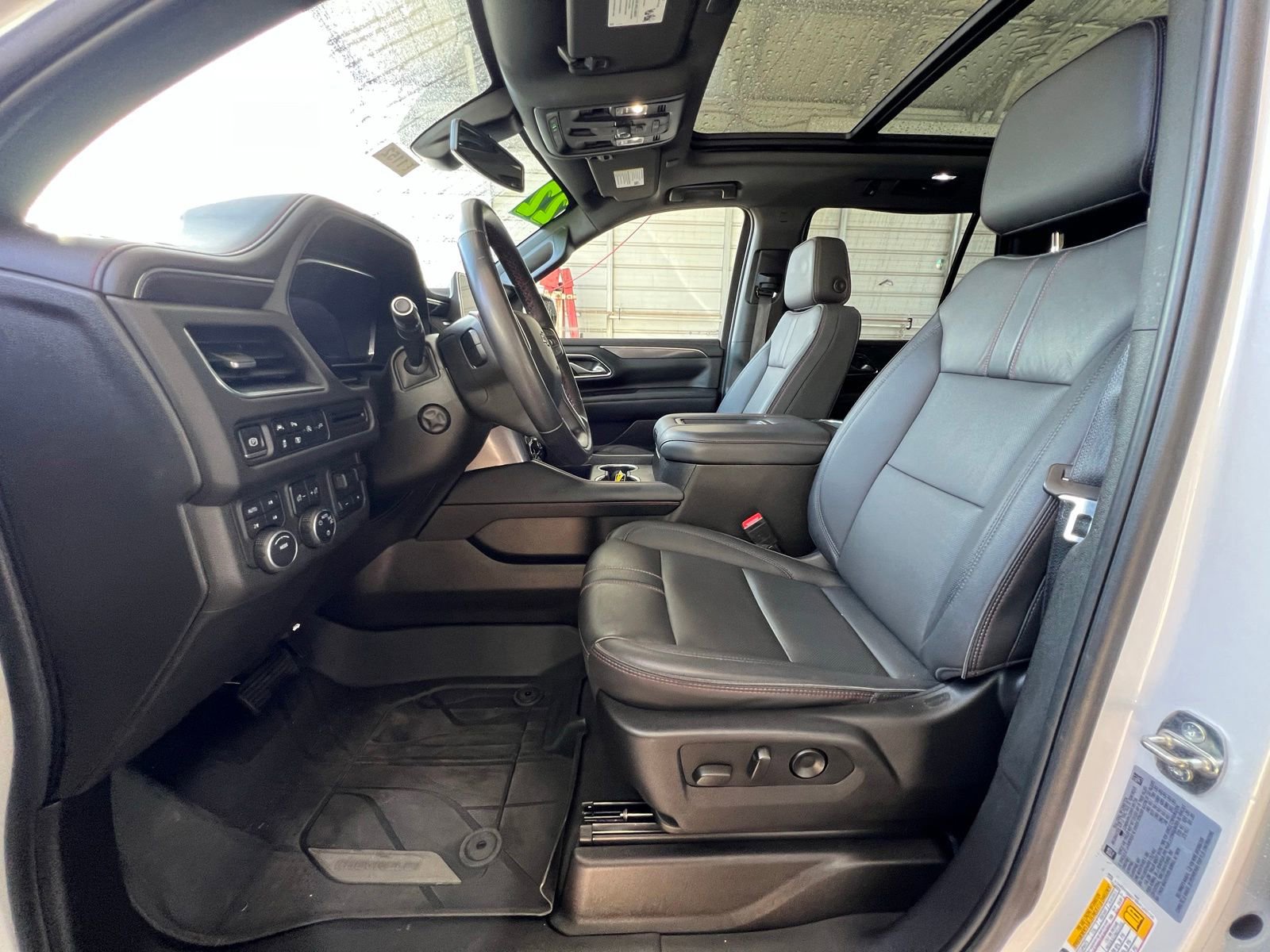 Used 2022 Chevrolet Tahoe RST w/ Luxury Package AWD/4WD image 10