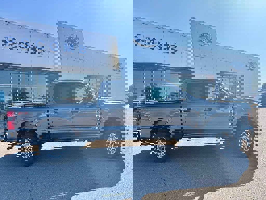 New 2026 Ford F250 XLT image 5