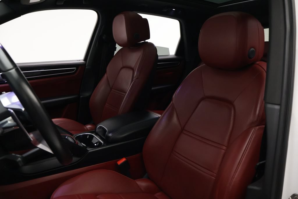 Certified 2023 Porsche Cayenne S AWD/4WD image 13