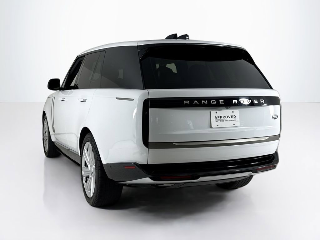 Used 2023 Land Rover Range Rover SE AWD/4WD image 3
