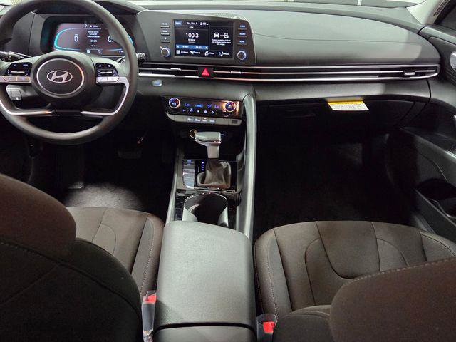 New 2026 Hyundai Elantra Hybrid FWD image 8