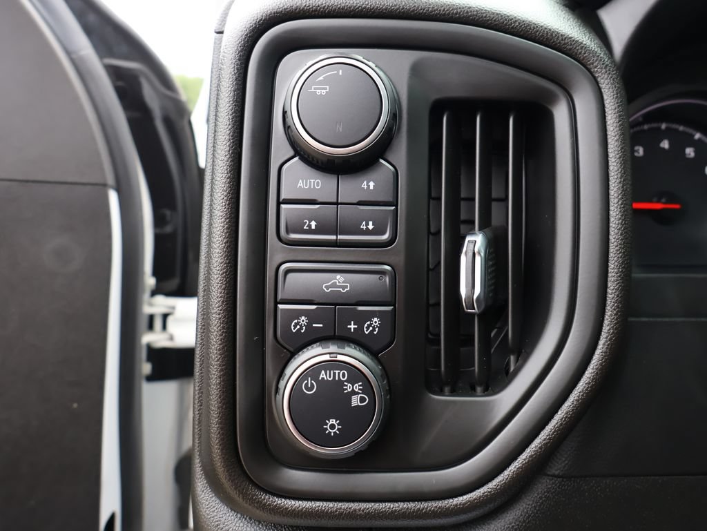 Certified 2021 Chevrolet Silverado 1500 Custom Trail Boss w/ Safety Confidence Package AWD/4WD image 12