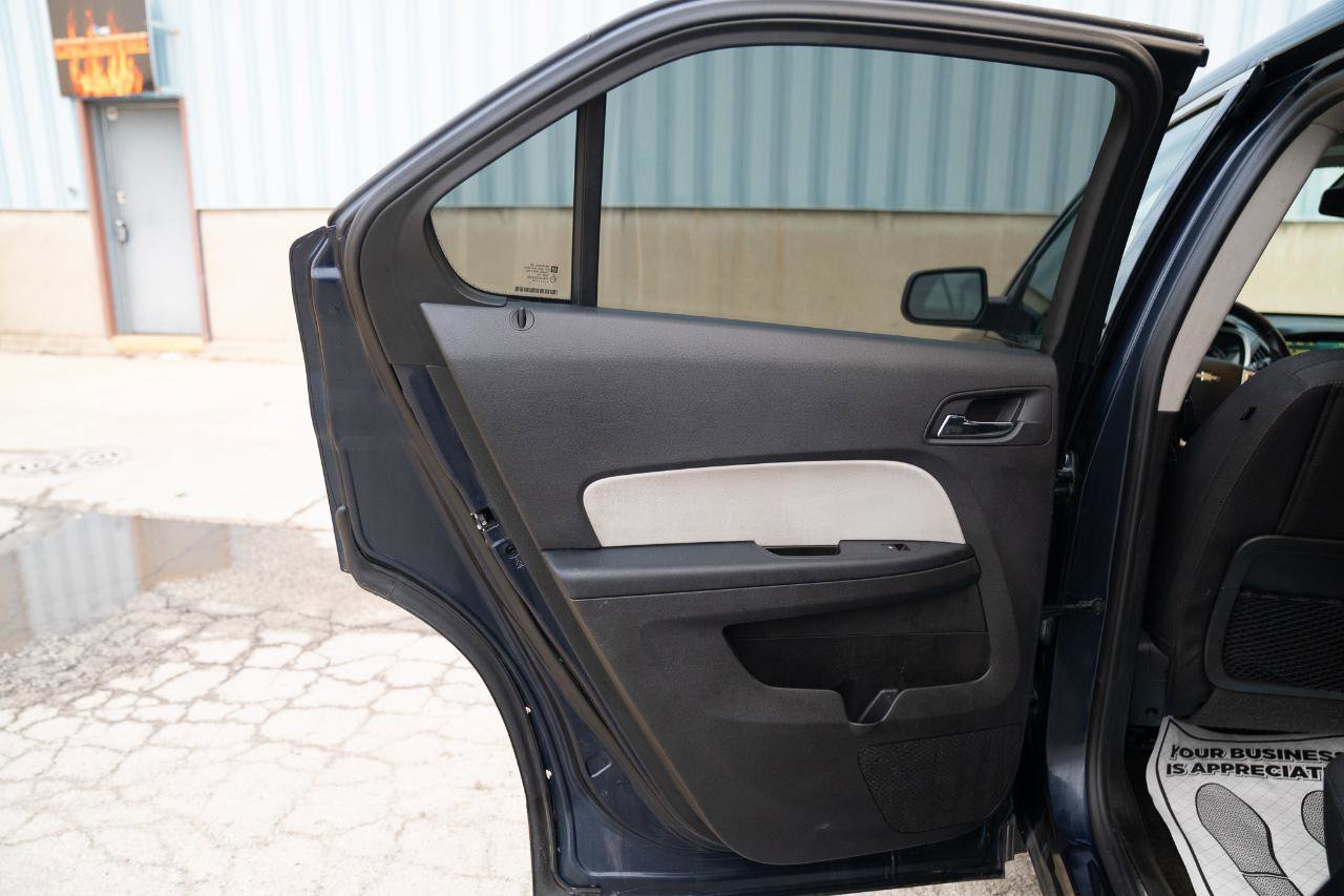 Used 2016 Chevrolet Equinox LT w/ Convenience Package image 21