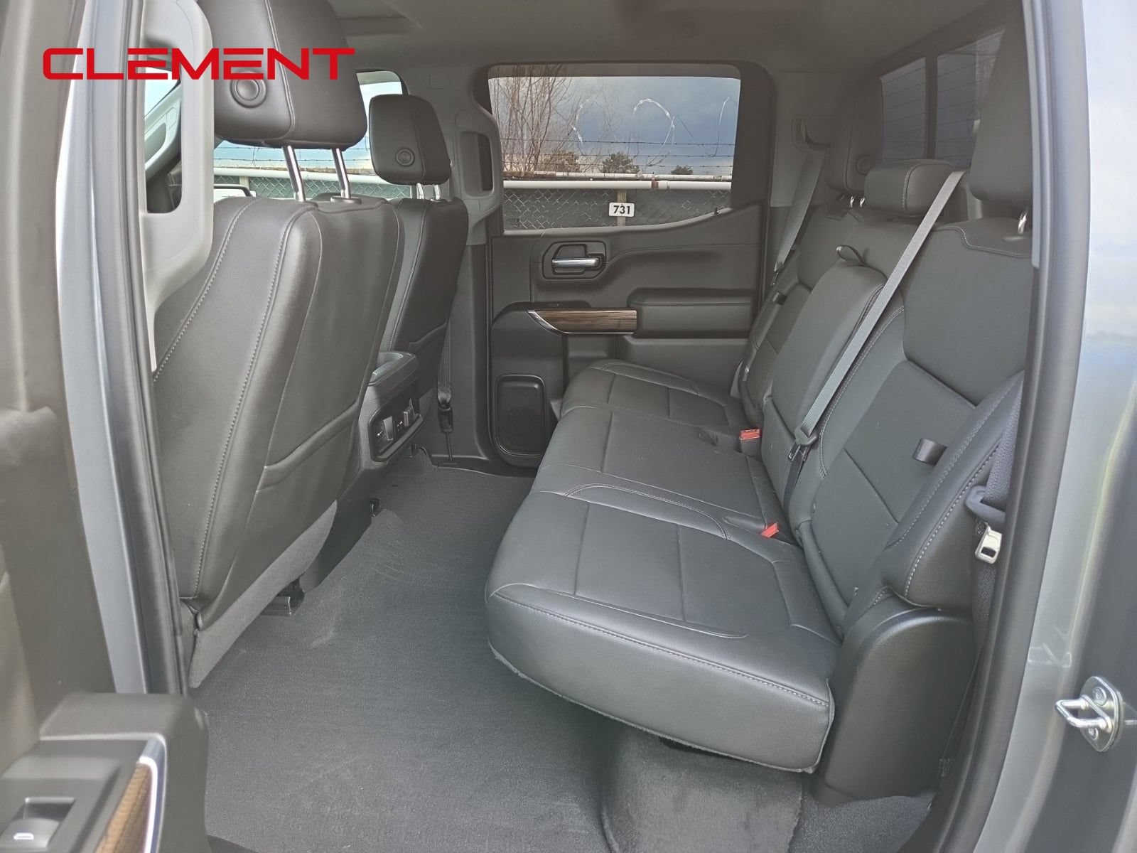 Used 2022 Chevrolet Silverado 1500 LT Trail Boss w/ LT Trail Boss Premium Package AWD/4WD image 6