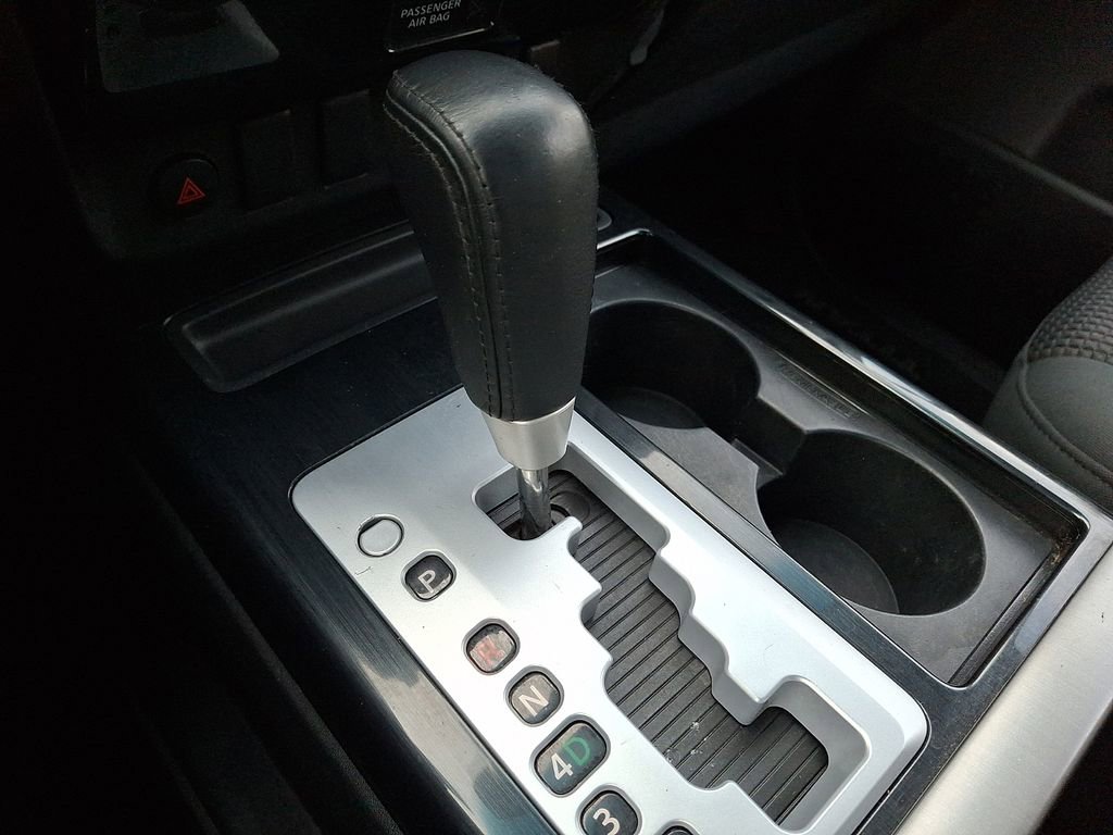 Used 2014 Nissan Titan SV w/ SV Value Truck Package image 11