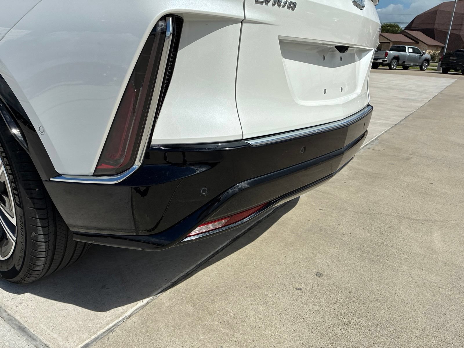 Used 2024 Cadillac Lyriq Luxury w/ LPO, Floor Liner Package AWD/4WD image 43