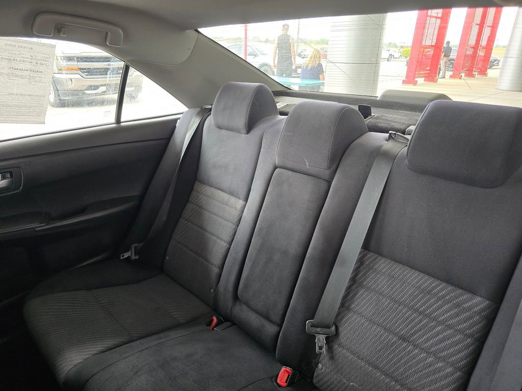 Used 2015 Toyota Camry LE image 19