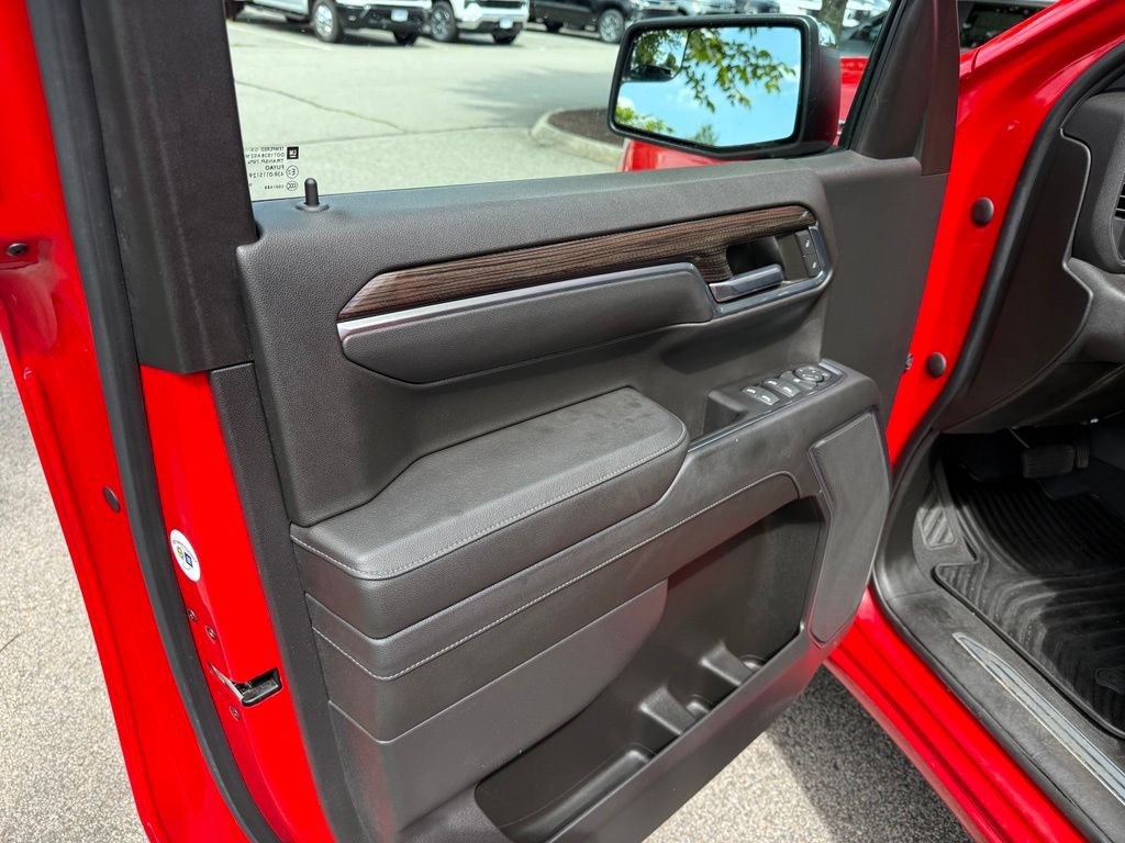 Used 2022 Chevrolet Silverado 1500 LT AWD/4WD image 13