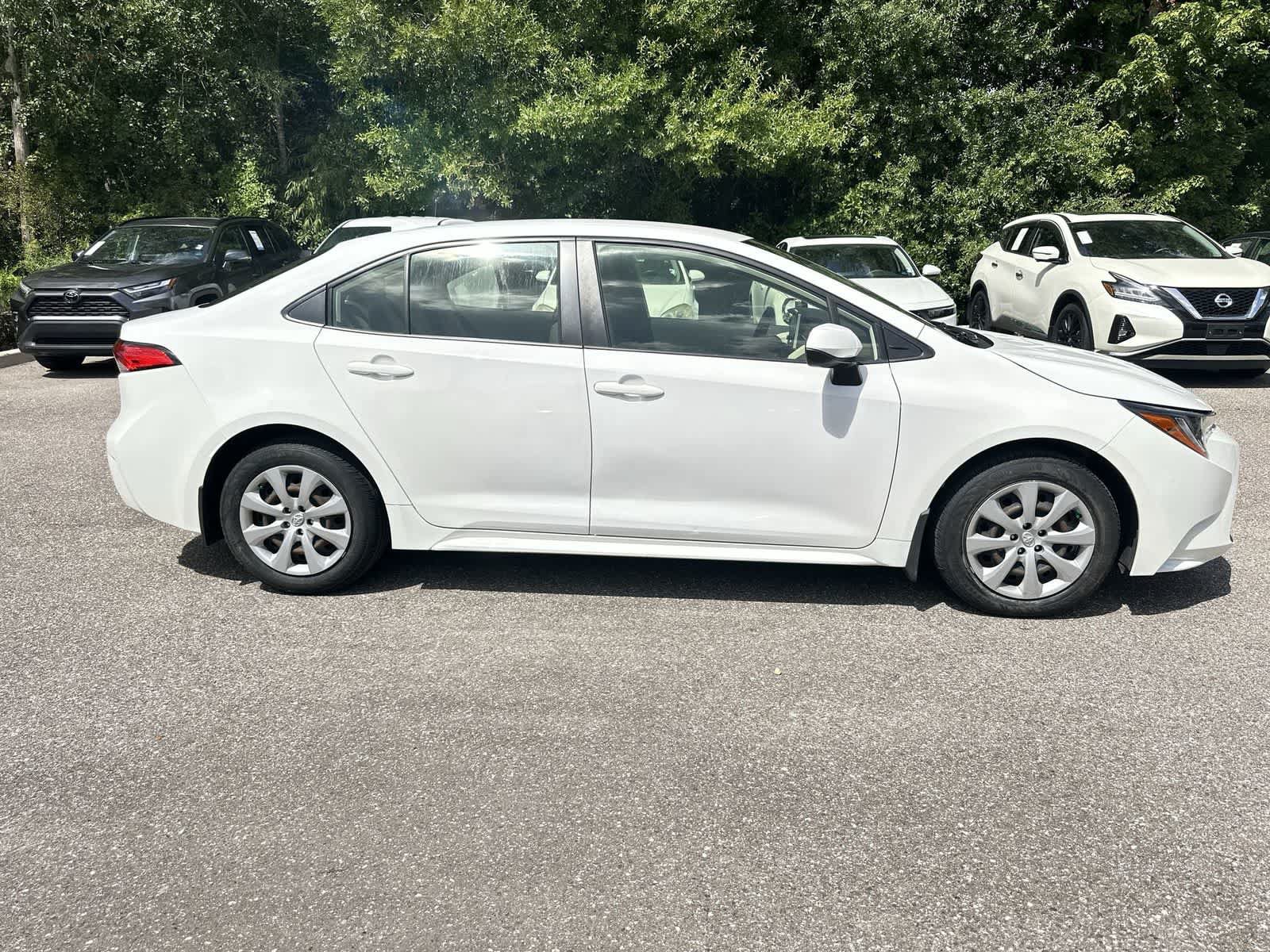 Used 2021 Toyota Corolla LE w/ Carpet Mat Package (TMS) FWD image 7