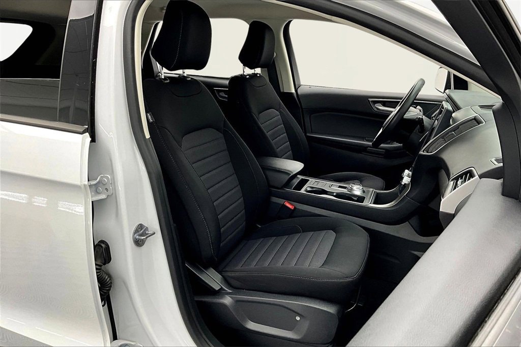 Used 2024 Ford Edge SE image 7