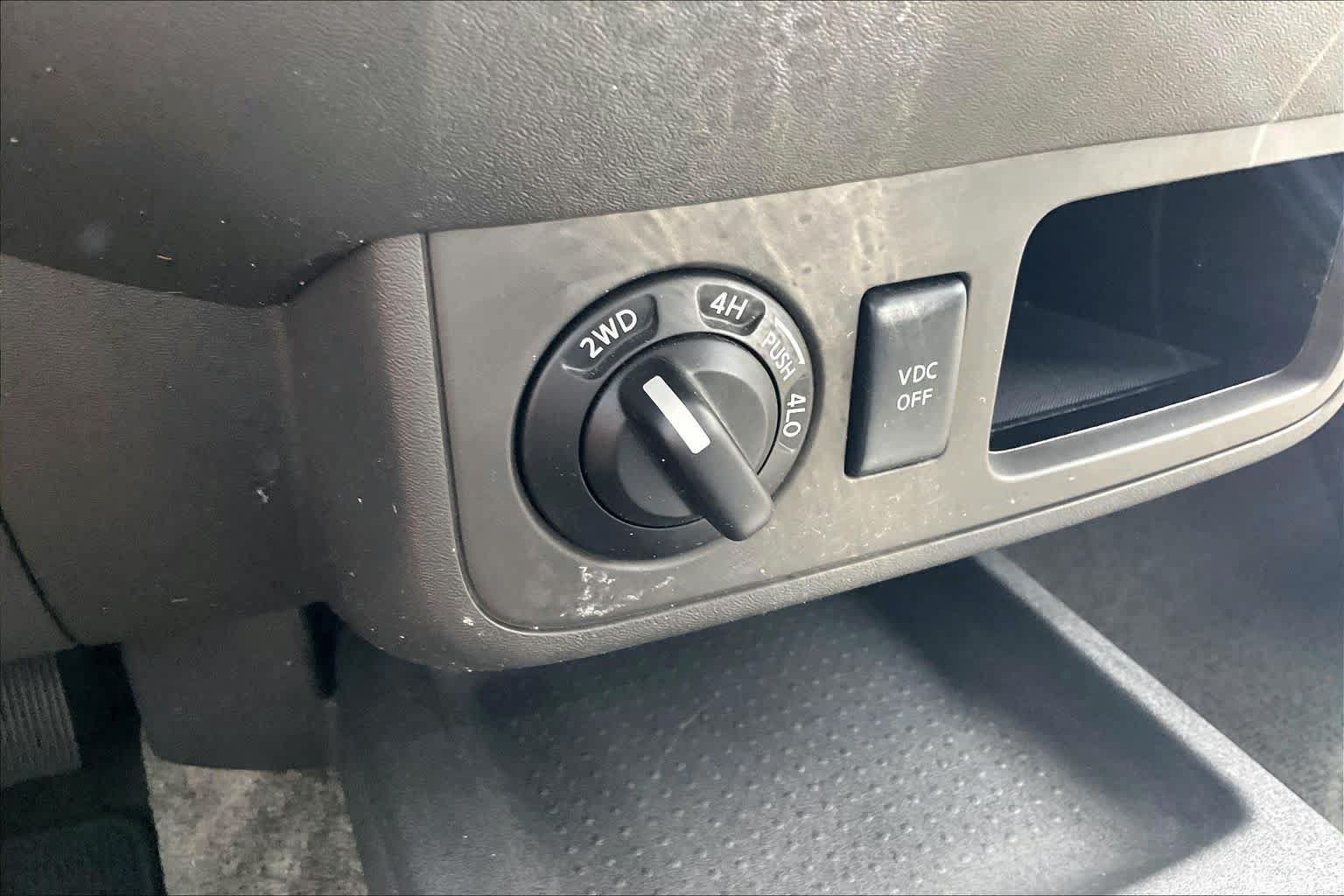 Used 2011 Nissan Xterra S w/ 4X4 Value Package image 32