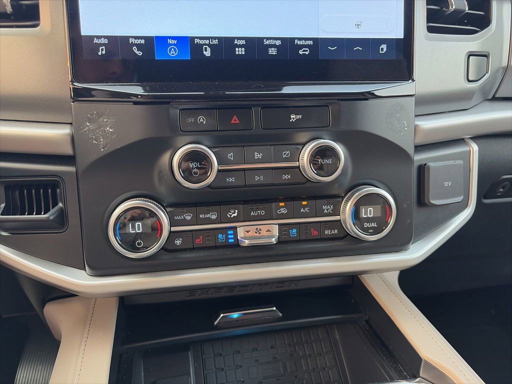 Used 2024 Ford Expedition Max XLT RWD image 23