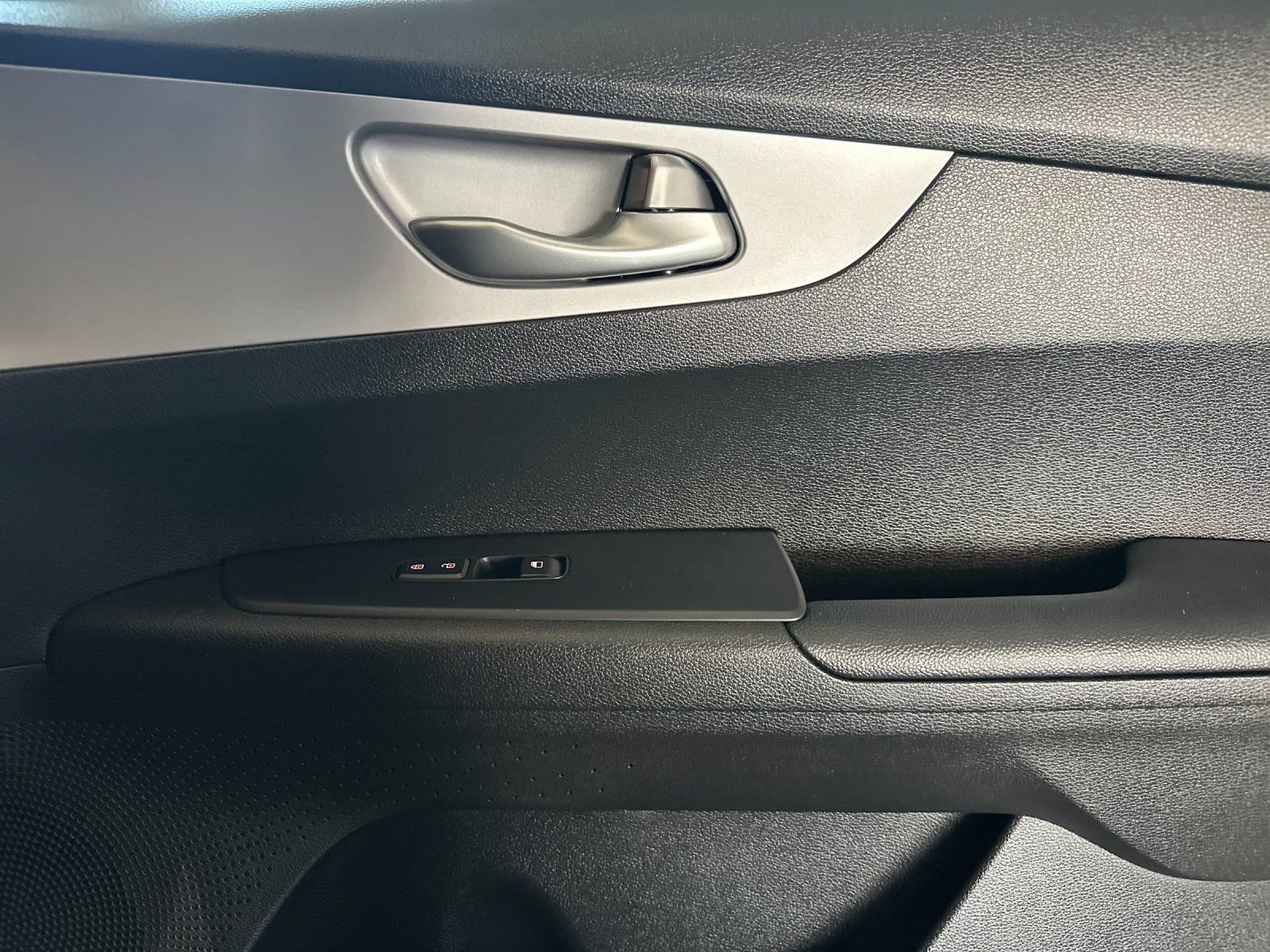 Certified 2023 Kia Forte LXS FWD image 21