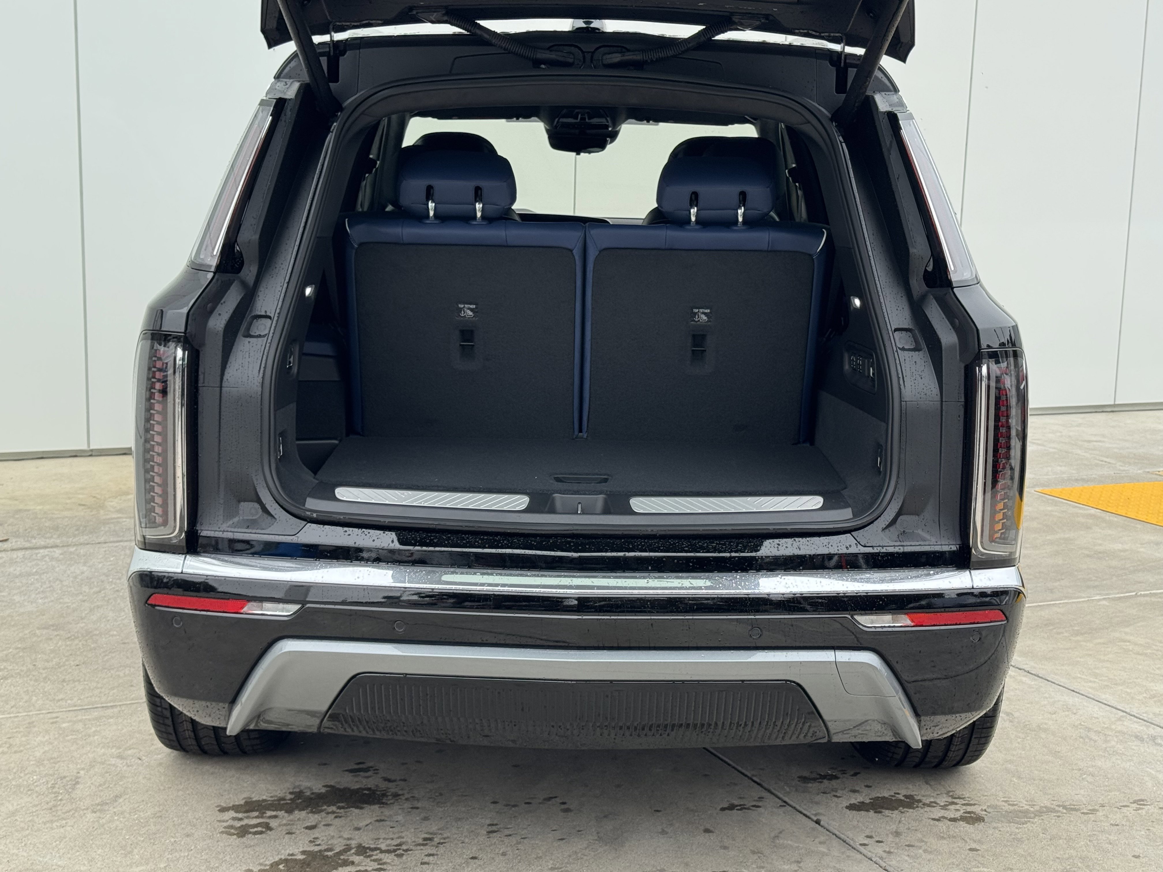 New 2026 Cadillac Vistiq Premium Luxury image 9