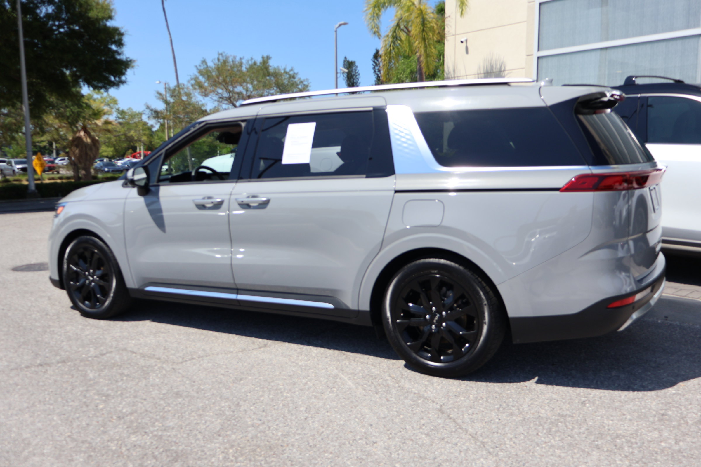 Used 2022 Kia Carnival SX Prestige FWD image 7