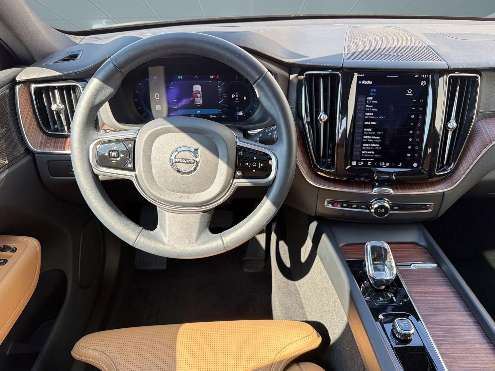 Used 2023 Volvo XC60 B5 Ultimate w/ Climate Package image 27