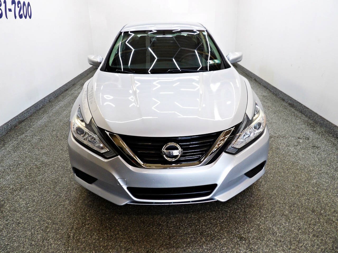 Used 2017 Nissan Altima 2.5 S w/ Power Driver Seat Package FWD image 2