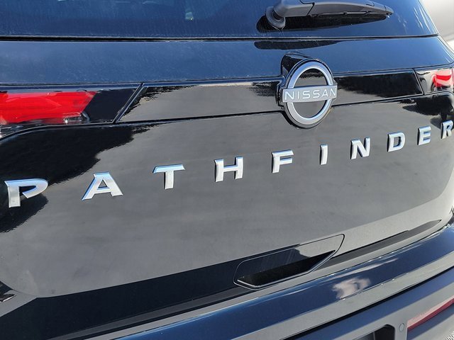 New 2025 Nissan Pathfinder SV image 9