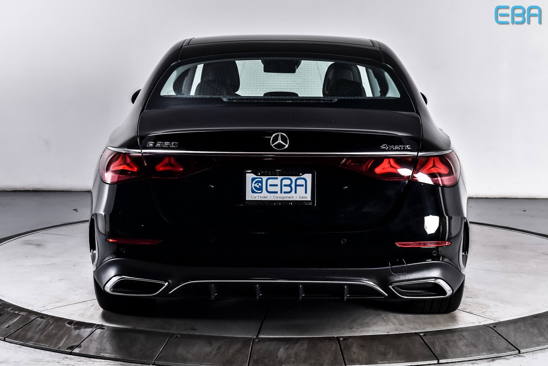 Used 2025 Mercedes-Benz E 350 4MATIC Sedan image 5