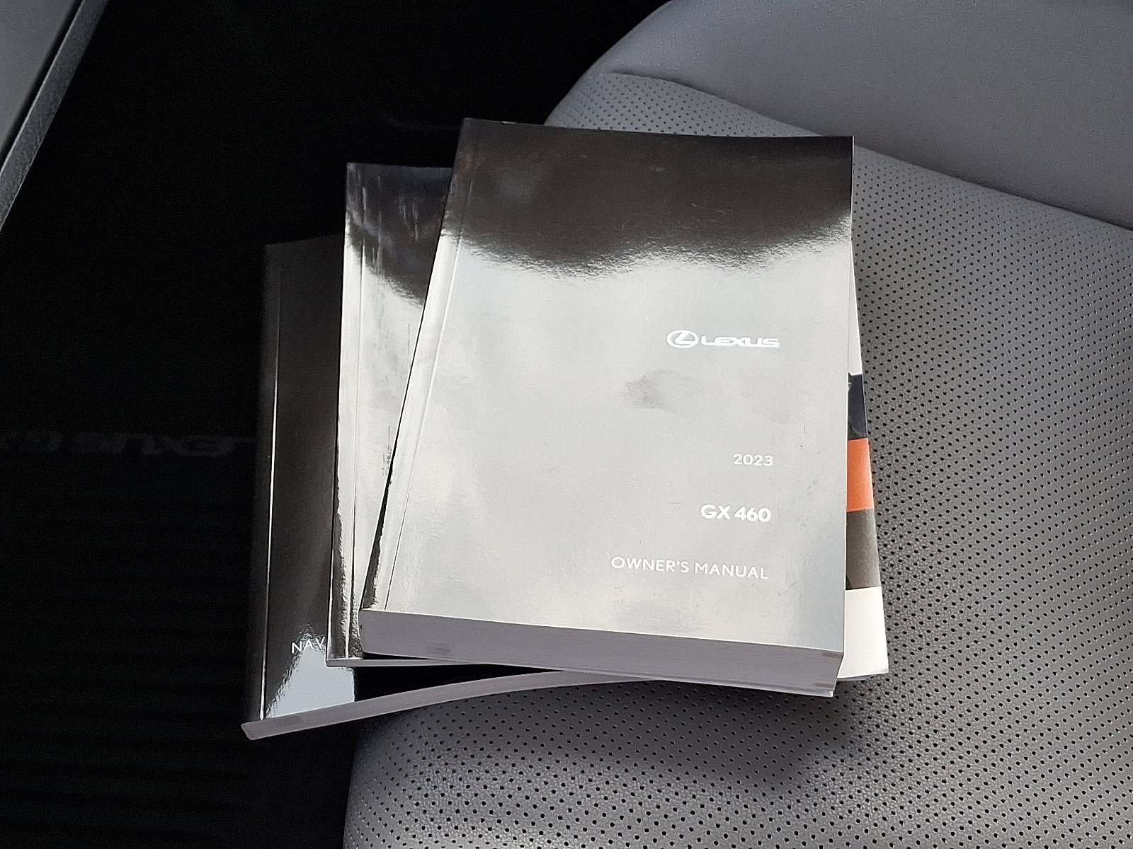 Used 2023 Lexus GX 460 image 29