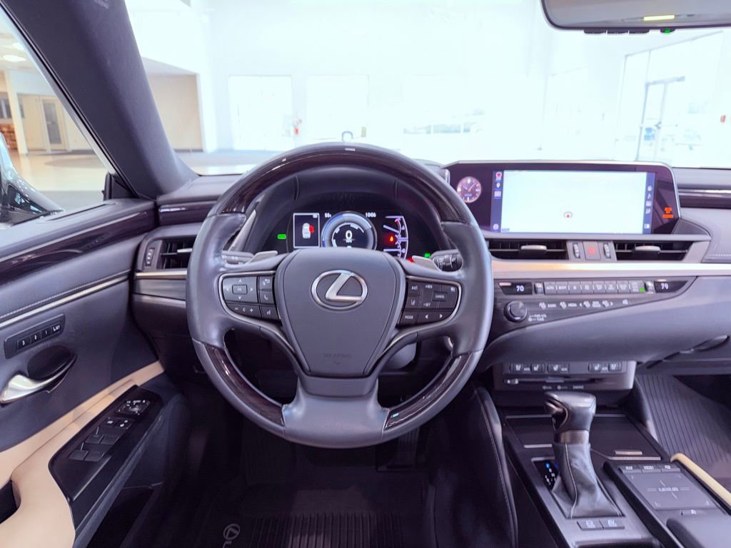 Certified 2020 Lexus ES 300h w/ Premium Package image 18