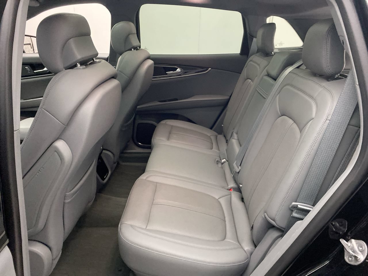 Used 2023 Lincoln Nautilus Reserve AWD/4WD image 24