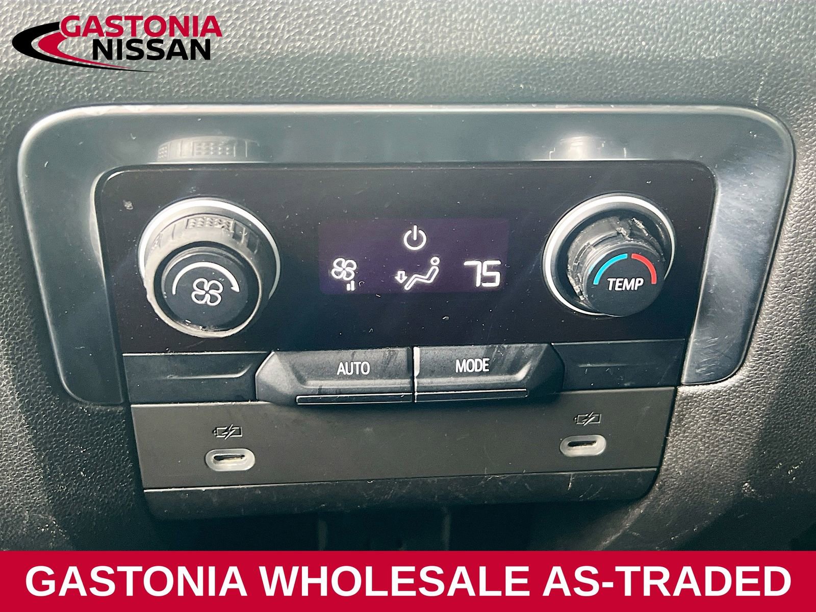 Used 2021 Chevrolet Suburban LT image 27