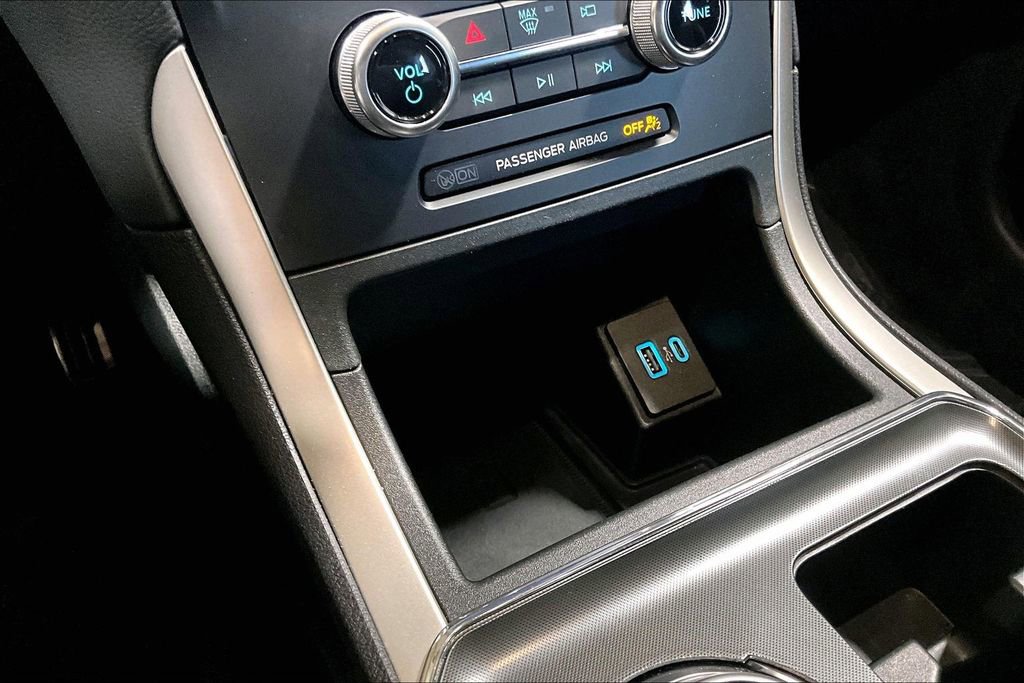 Used 2024 Ford Edge ST-Line image 23