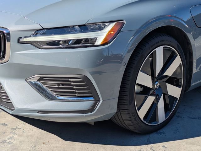 Certified 2023 Volvo S60 T8 Ultimate image 9