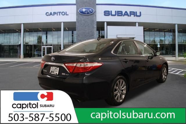 Used 2017 Toyota Camry XLE w/ Moonroof Package FWD image 4