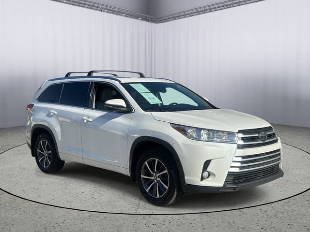 Used 2018 Toyota Highlander XLE AWD/4WD image 5