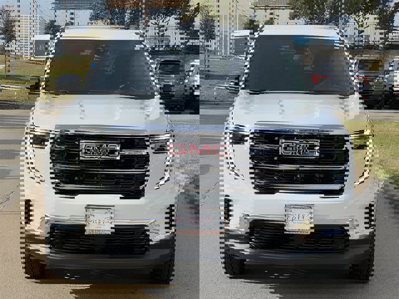 Used 2025 GMC Acadia Elevation image 7