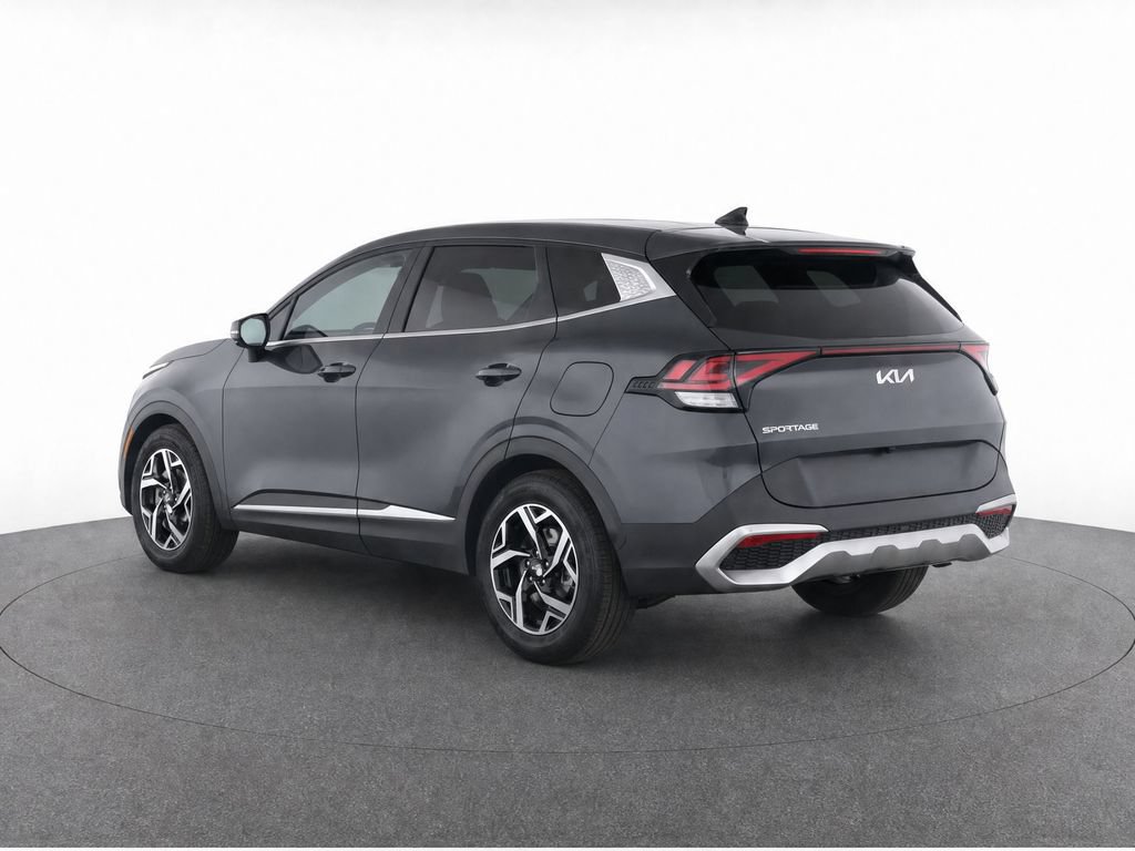 Used 2023 Kia Sportage LX FWD image 3