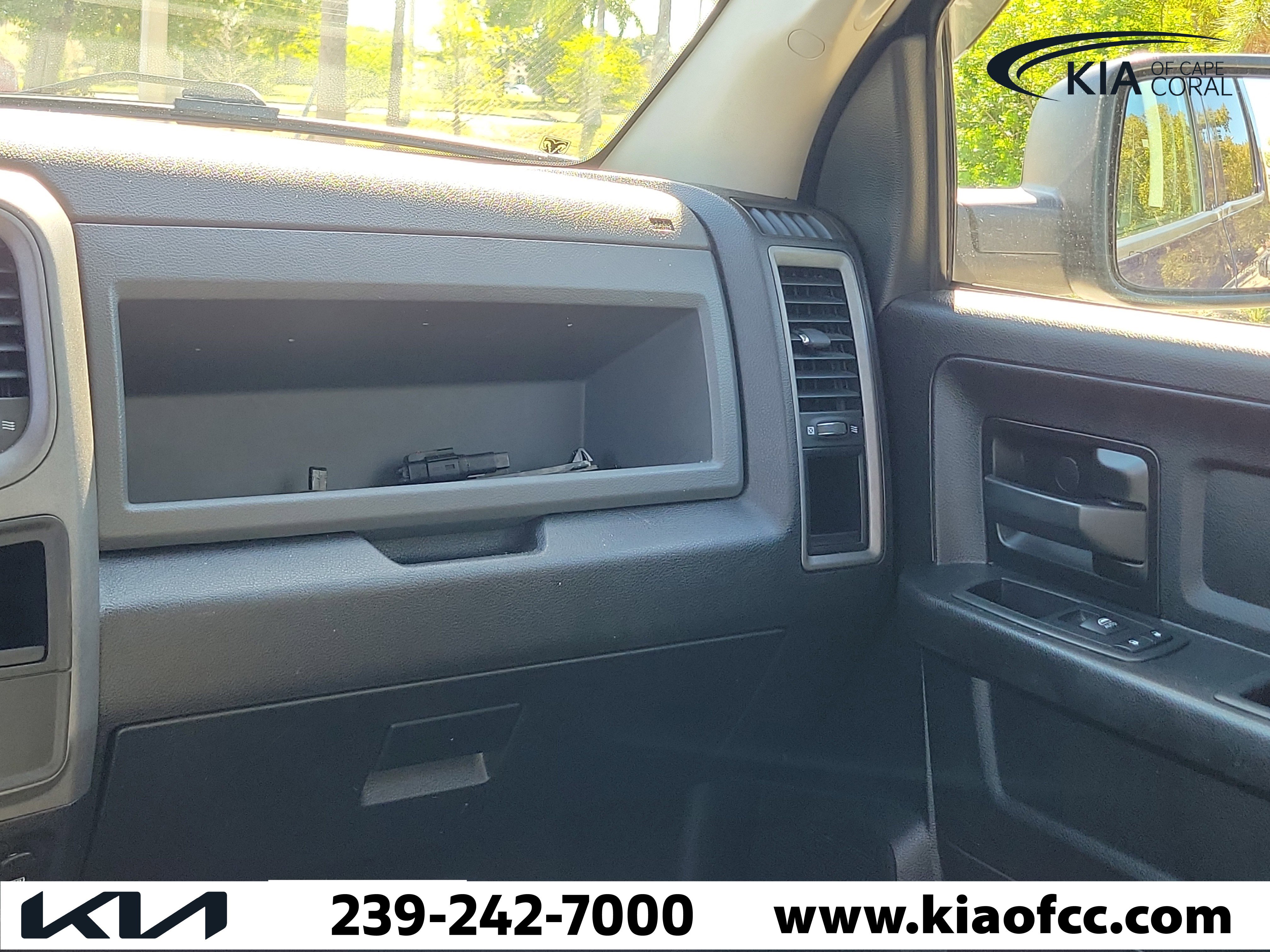 Used 2019 RAM 1500 Express AWD/4WD image 17