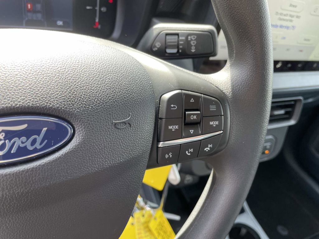 Used 2025 Ford Maverick XL image 17