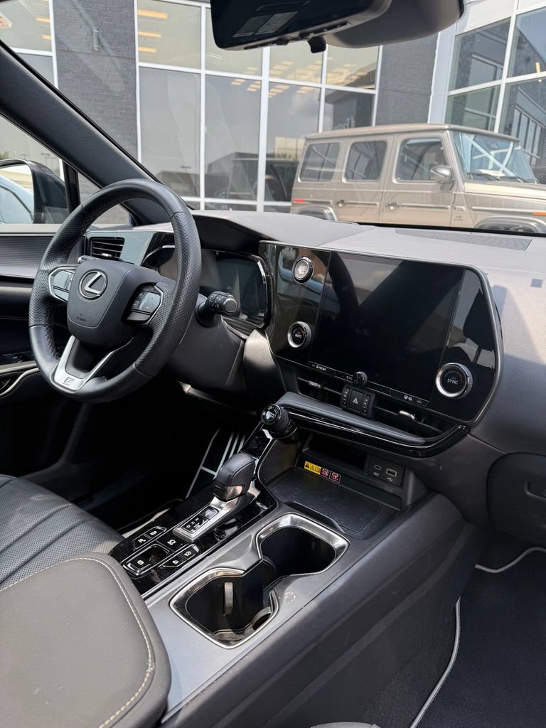 Used 2024 Lexus NX 350 F Sport AWD/4WD image 3