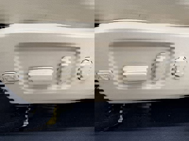 Certified 2018 Toyota Highlander Limited Platinum image 29