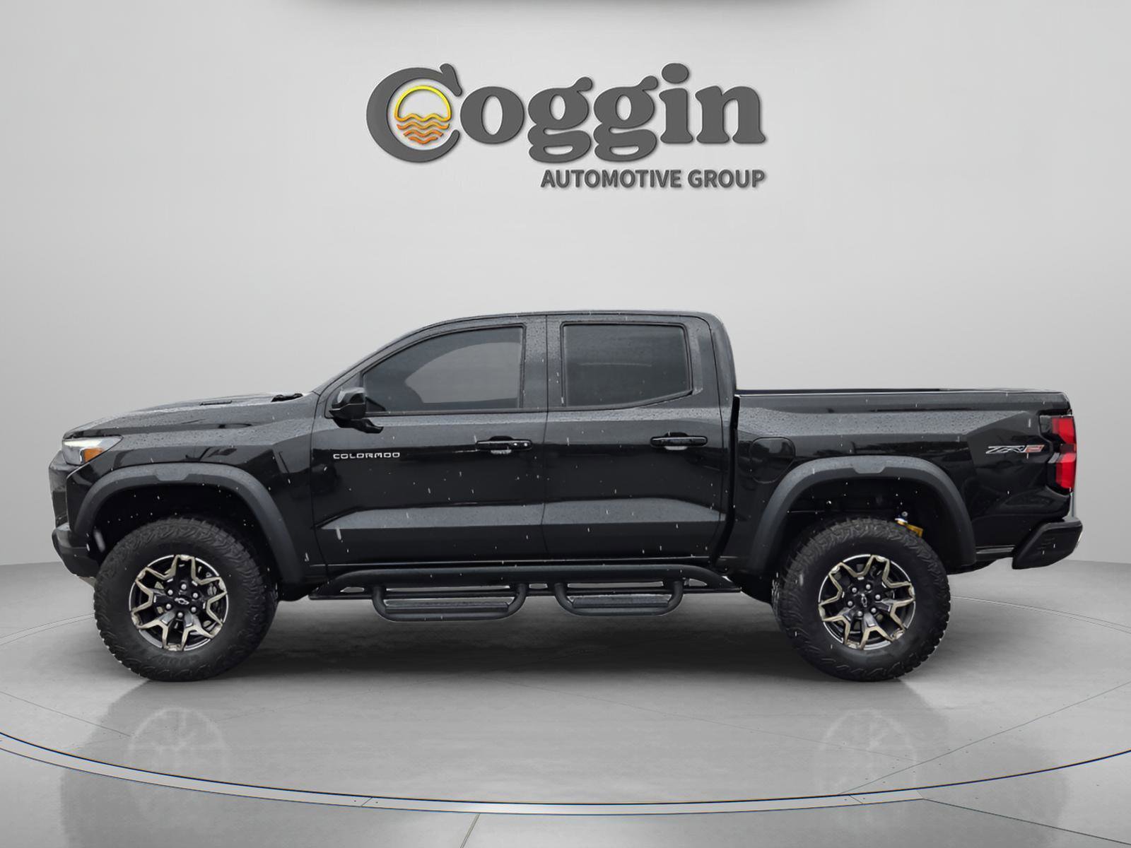 Used 2026 Chevrolet Colorado ZR2 w/ Technology Package AWD/4WD image 2
