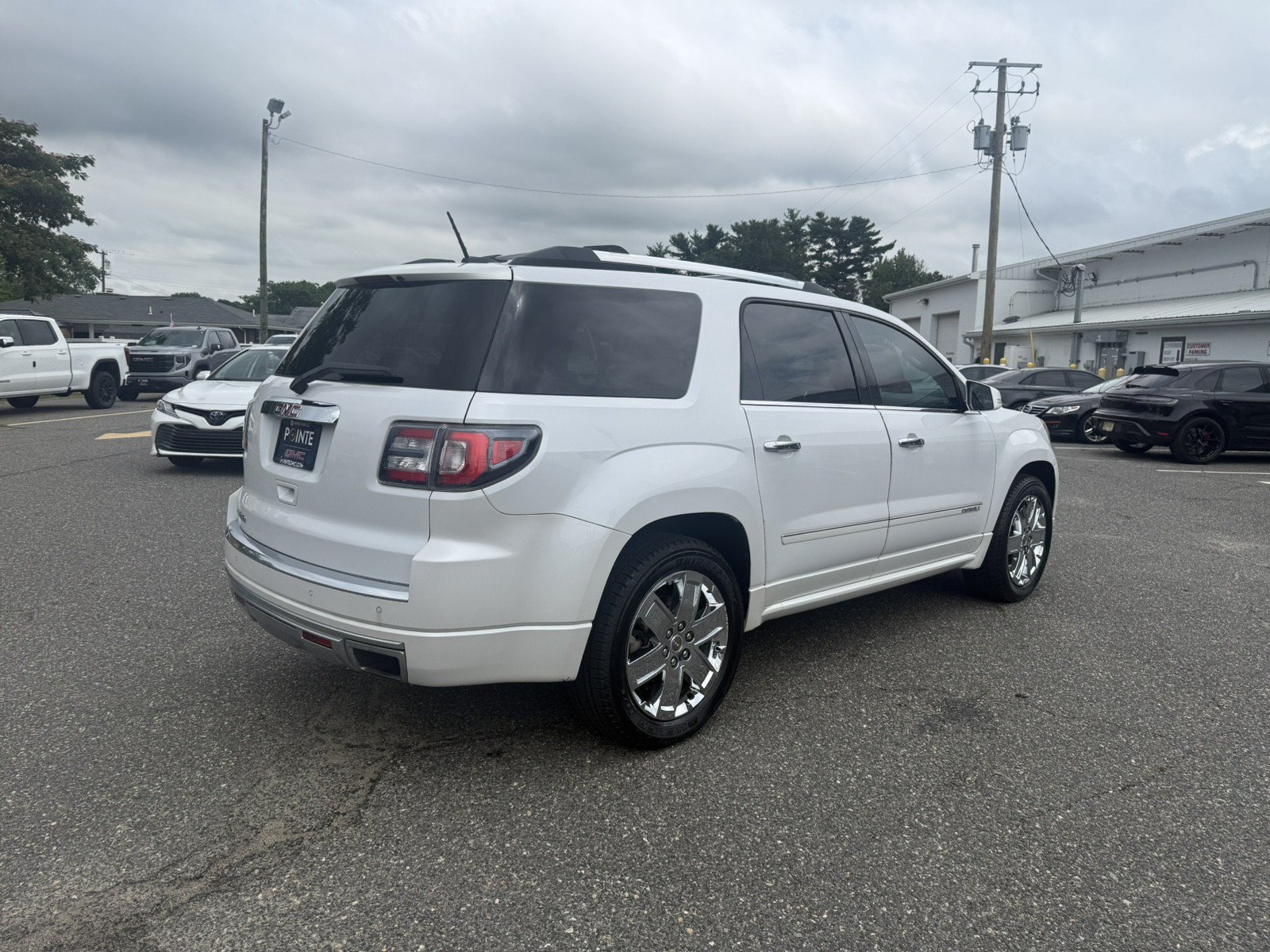 Used 2016 GMC Acadia Denali FWD image 3