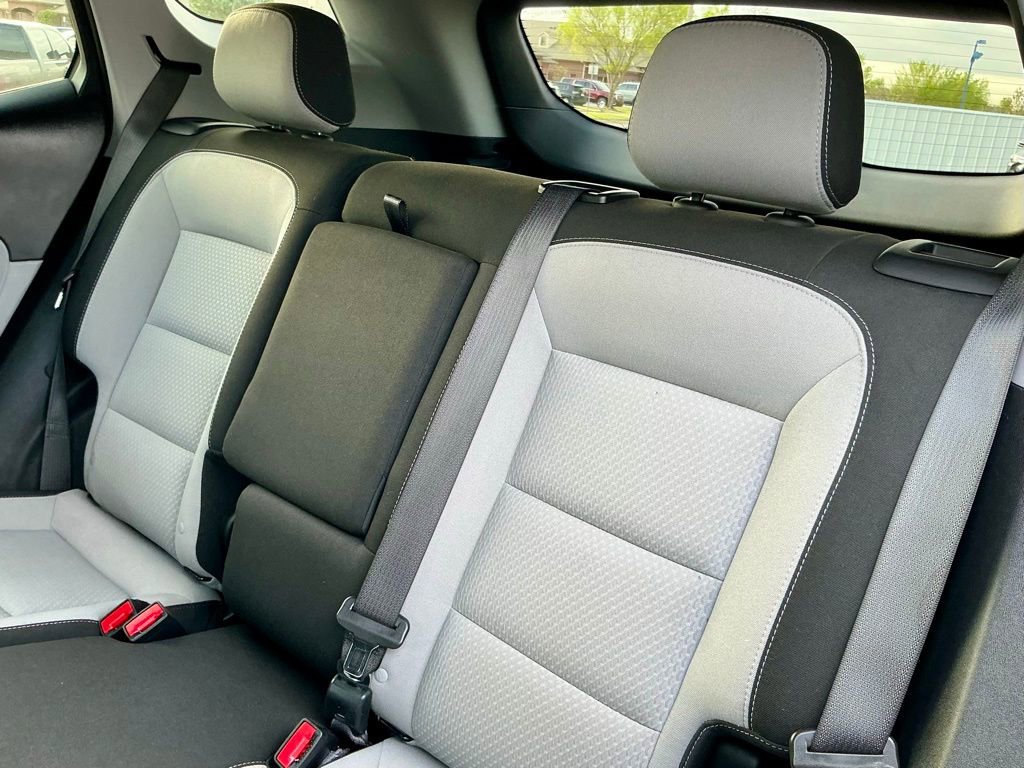 Used 2024 GMC Terrain SLE w/ Driver Convenience Package image 30