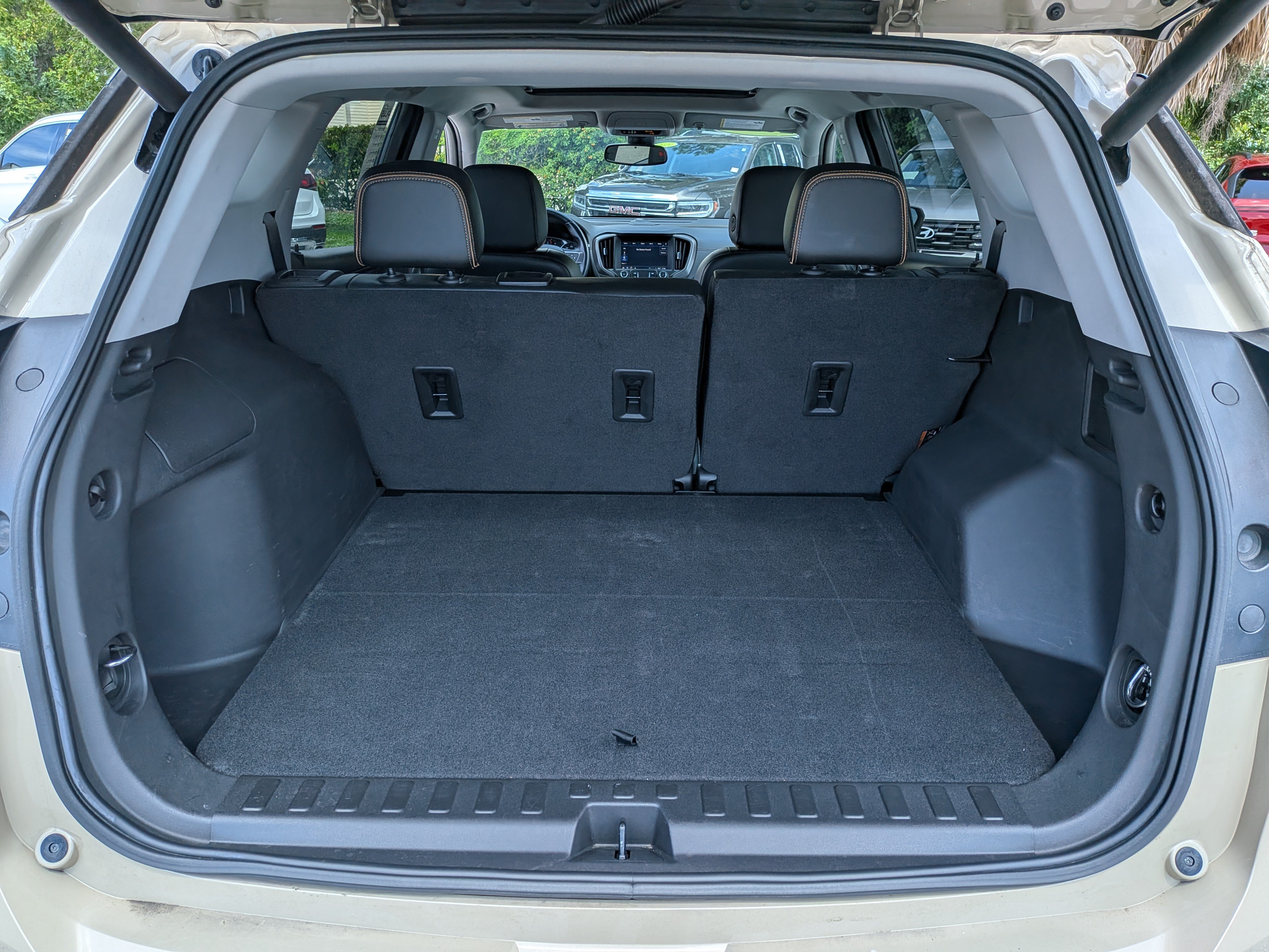 Used 2022 GMC Terrain AT4 w/ Infotainment Package II AWD/4WD image 13