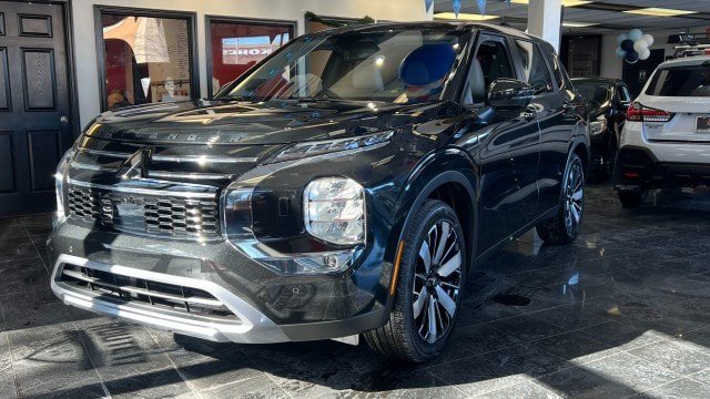 New 2026 Mitsubishi Outlander SE AWD/4WD image 1