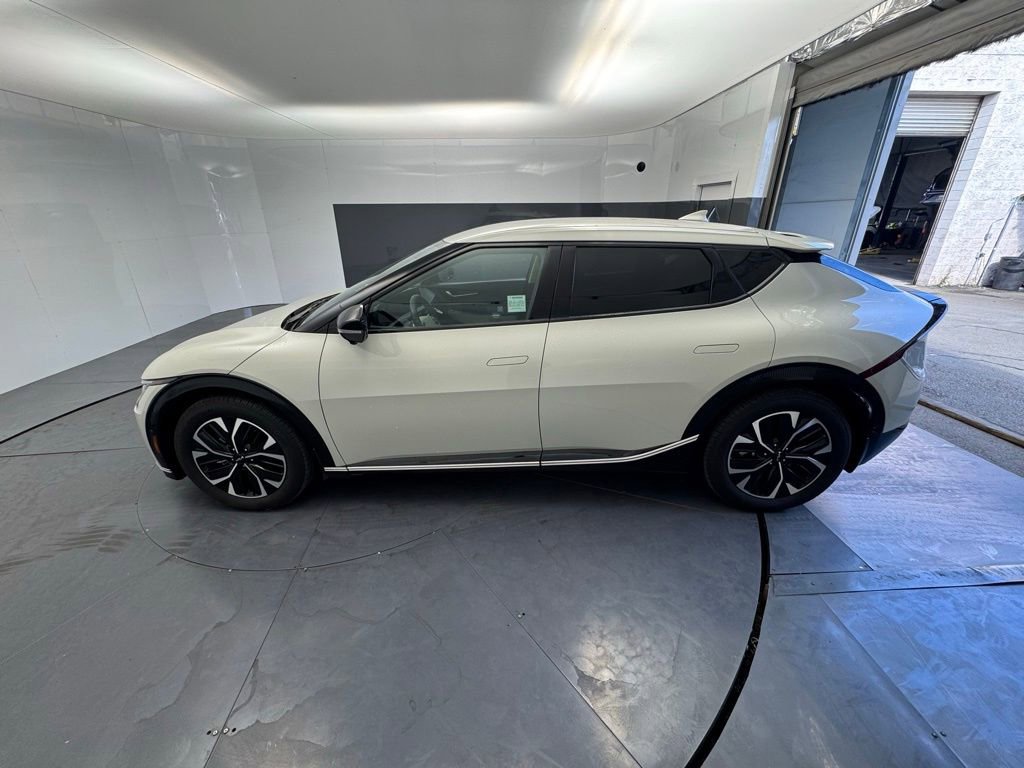 Certified 2024 Kia EV6 Wind w/ Wind Technology Package image 2