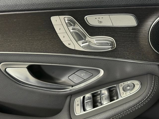 Used 2019 Mercedes-Benz C 300 Sedan image 14