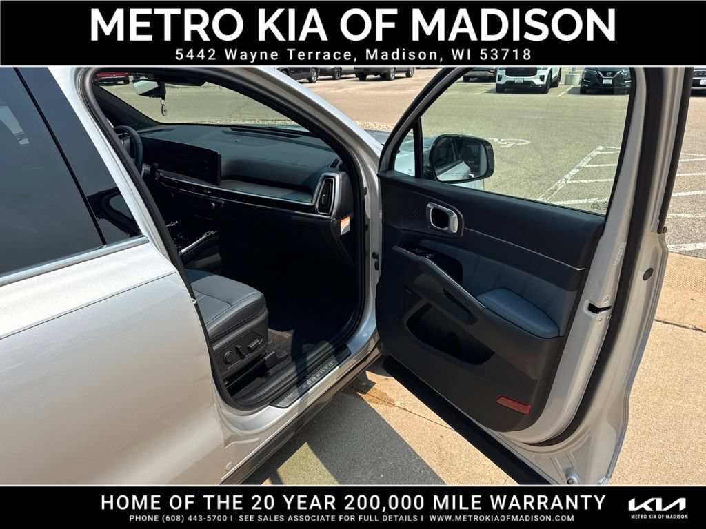 Used 2025 Kia Sorento SX Prestige AWD/4WD image 48
