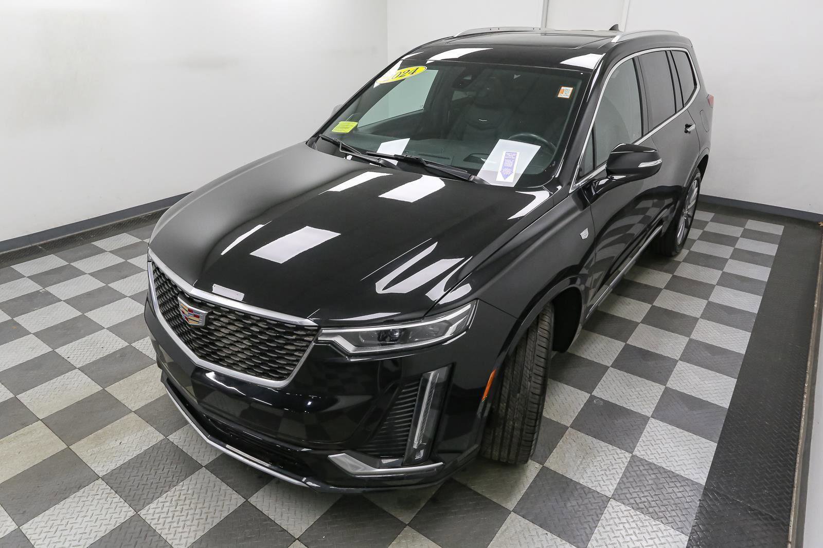 Used 2024 Cadillac XT6 Premium Luxury w/ Platinum Package image 6