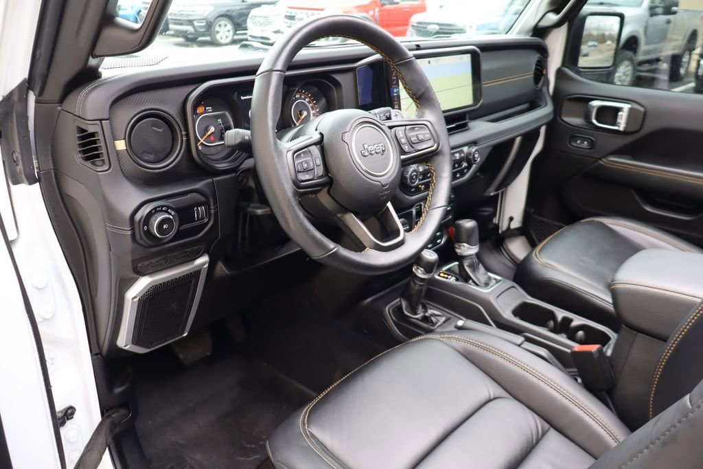 Used 2025 Jeep Wrangler Unlimited Rubicon 392 image 5