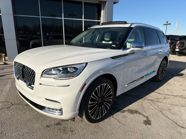 Used 2022 Lincoln Aviator Black Label w/ Dynamic Handling Package image 3