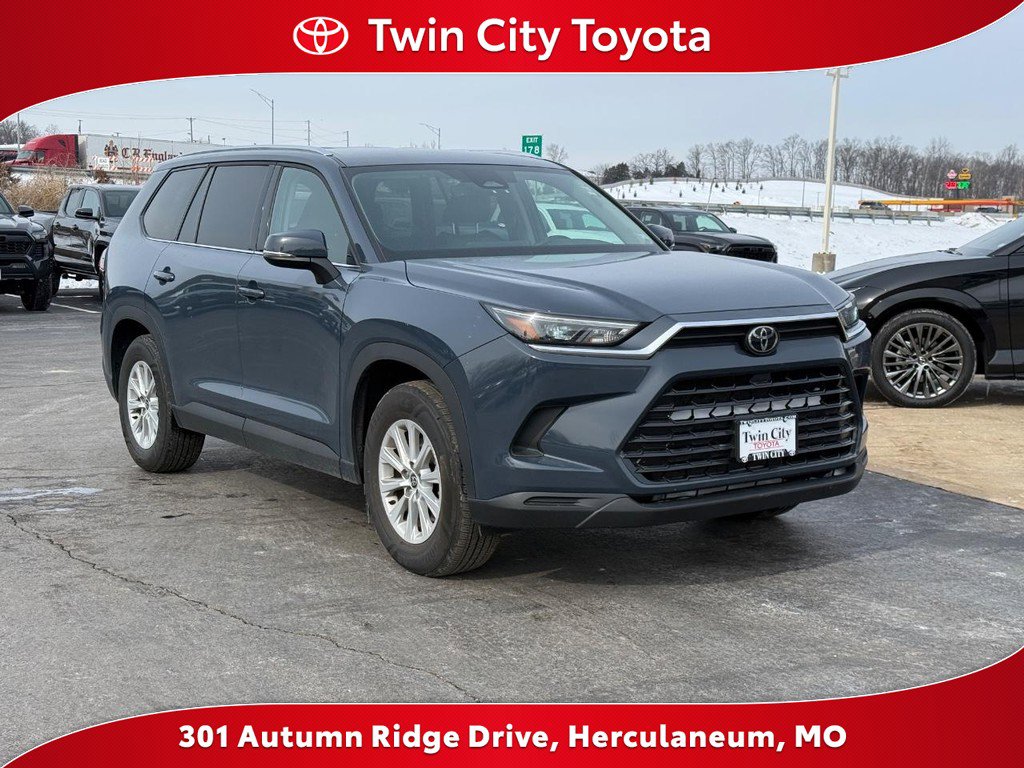 Certified 2025 Toyota Grand Highlander AWD image 1